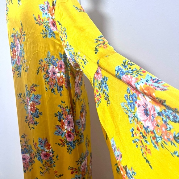 Boohoo bell sleeves long Yellow Floral Kimono 16 - Picture 3 of 6